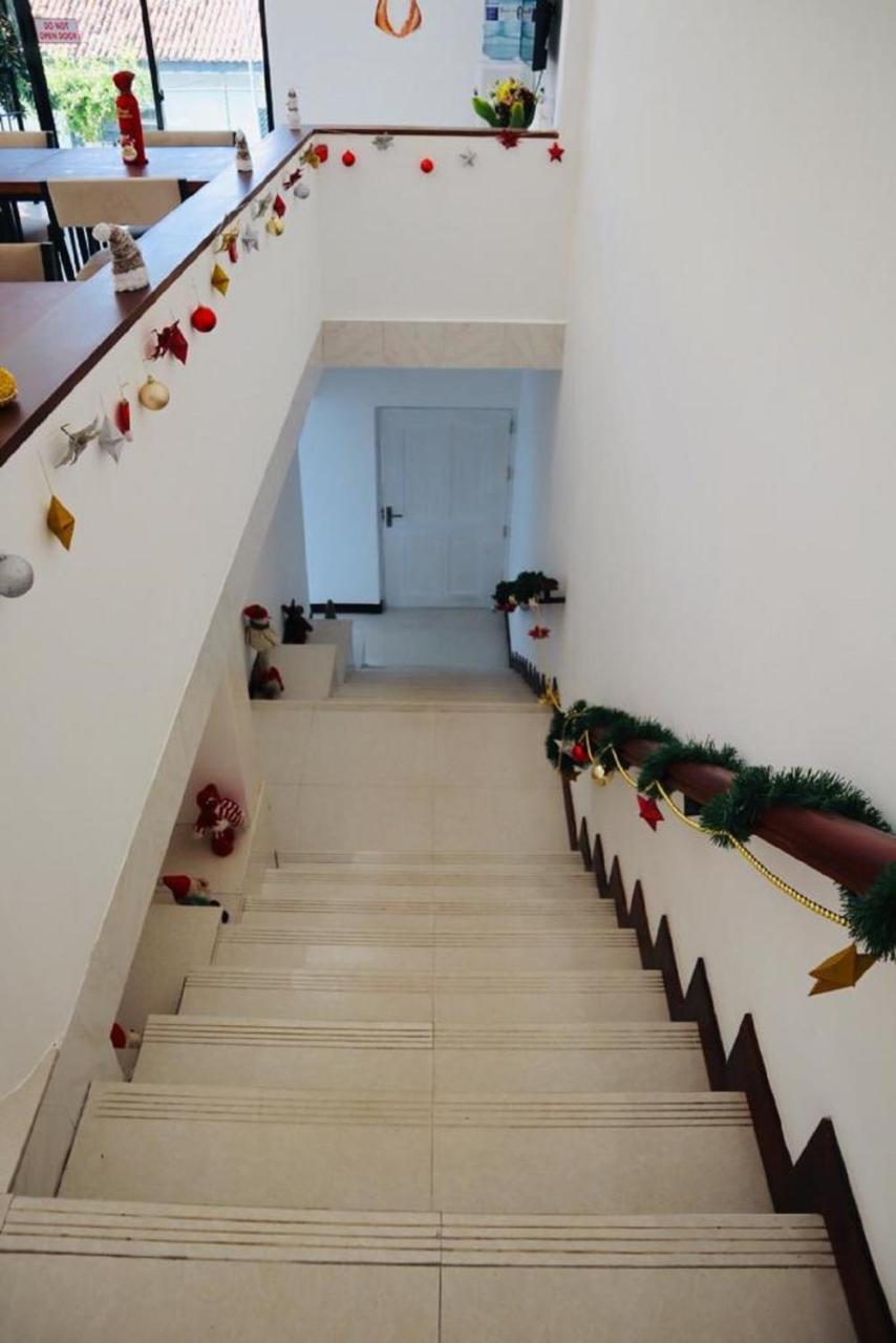 Visakha 6 Hotel Kolombo Bagian luar foto